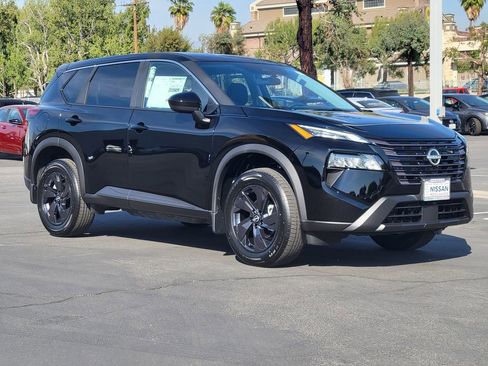 New 2026 Nissan Rogue SV FWD image 3