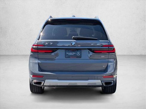 Used 2023 BMW X7 xDrive40i AWD/4WD image 7
