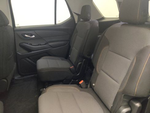 Used 2018 Chevrolet Traverse LT FWD image 18