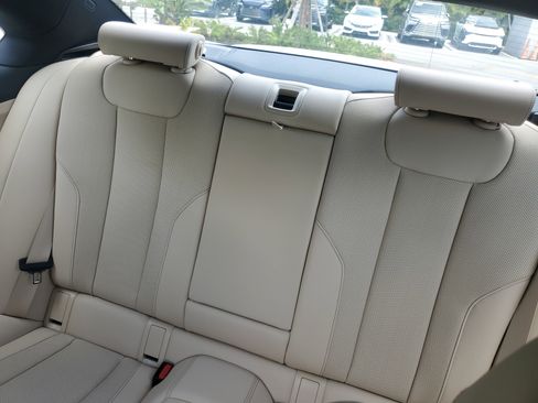Used 2025 BMW 230i Coupe w/ M Sport Package RWD image 12