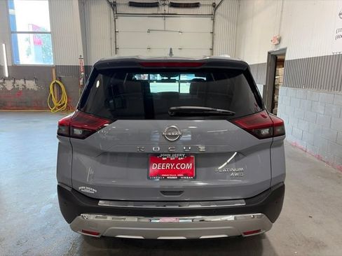 Certified 2022 Nissan Rogue Platinum w/ Head-Up Display Package AWD/4WD image 4