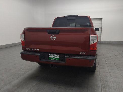 Used 2017 Nissan Titan SV RWD image 7