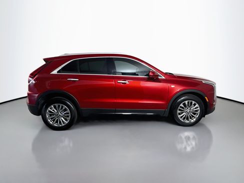 Used 2024 Cadillac XT4 Premium Luxury FWD image 11