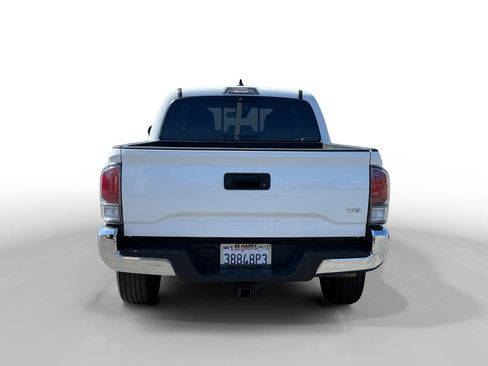 Used 2023 Toyota Tacoma TRD Off-Road image 4