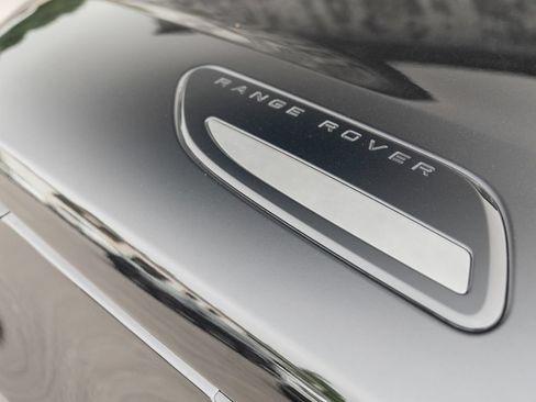Used 2026 Land Rover Range Rover Velar Dynamic SE AWD/4WD image 17