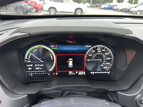 Used 2025 Subaru Forester Limited w/ Popular Package AWD/4WD image 27