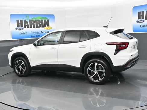 New 2026 Chevrolet Trax RS w/ Driver Confidence Package FWD image 3