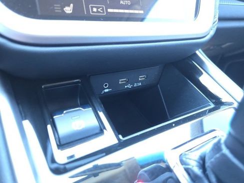 Used 2020 Subaru Outback Premium AWD/4WD image 16