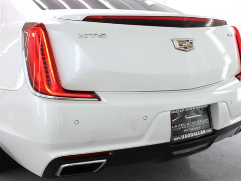 Used 2018 Cadillac XTS Luxury w/ Driver Awareness Package FWD image 22