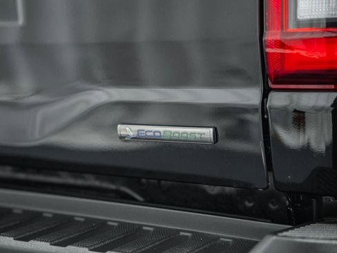 Used 2023 Ford F150 Lariat w/ Equipment Group 502A High image 7