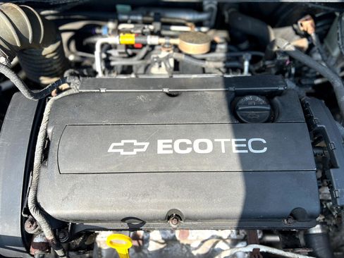 Used 2012 Chevrolet Sonic LT image 38