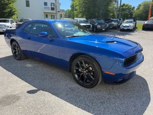 Used 2022 Dodge Challenger SXT w/ Blacktop Package RWD image 7