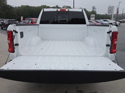 Used 2025 RAM 1500 Big Horn AWD/4WD image 13