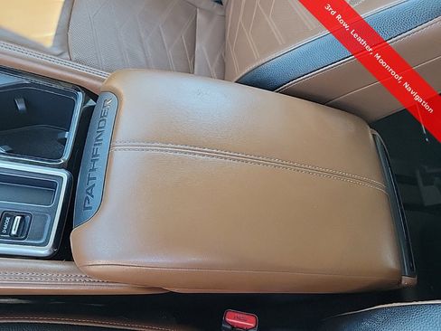 Used 2022 Nissan Pathfinder Platinum w/ Cargo Package image 30