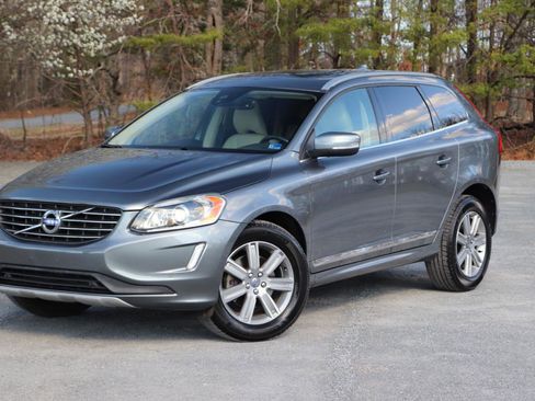 Used 2017 Volvo XC60 T5 Inscription w/ Preferred Option Package image 41