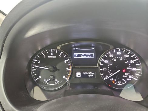 Used 2013 Nissan Altima 2.5 SV image 16