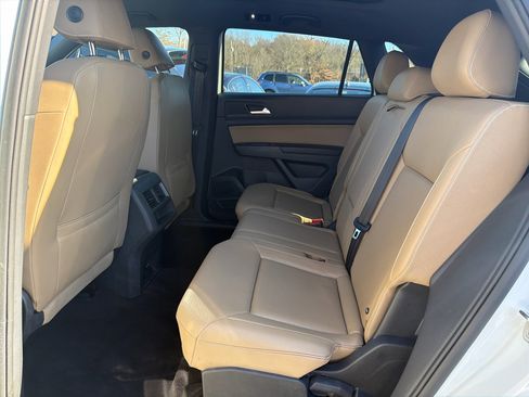 Used 2020 Volkswagen Atlas Cross Sport SEL image 19