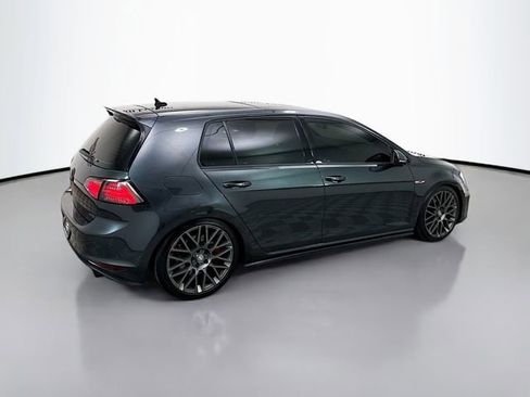 Used 2017 Volkswagen GTI SE image 7