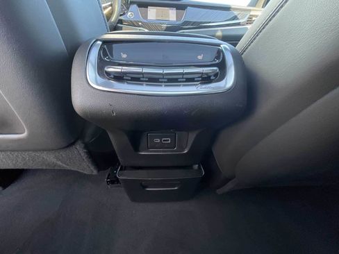 Certified 2025 Cadillac XT6 Premium Luxury image 22