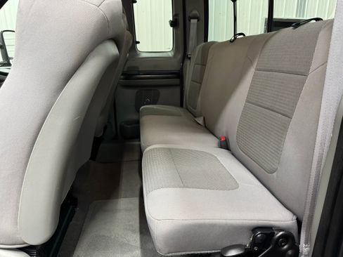 Used 2005 Ford F250 Lariat image 18