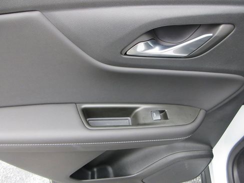 Used 2023 Chevrolet Blazer LT image 14