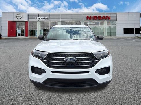 Used 2023 Ford Explorer XLT RWD image 2