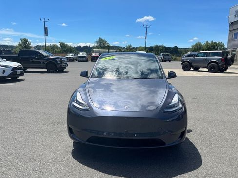 Used 2021 Tesla Model Y Long Range AWD/4WD image 9