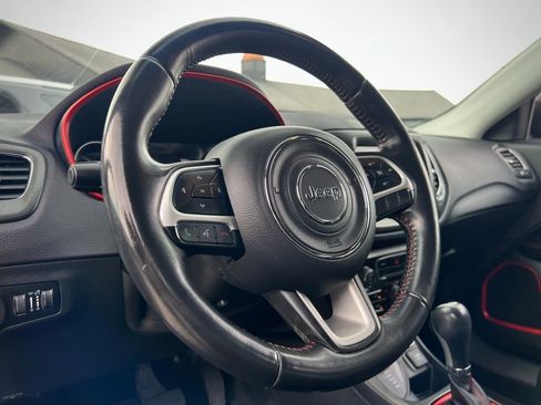 Used 2018 Jeep Compass Trailhawk AWD/4WD image 55