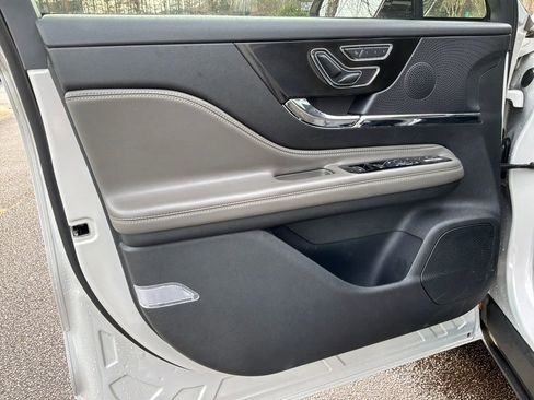 Used 2023 Lincoln Corsair FWD image 18