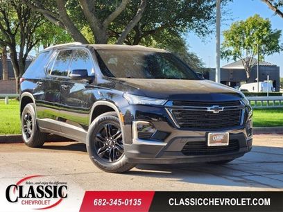 Used 2023 Chevrolet Traverse LT