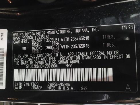 Used 2022 Toyota Highlander LE AWD/4WD image 33