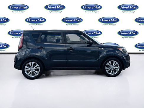 Used 2016 Kia Soul + image 8