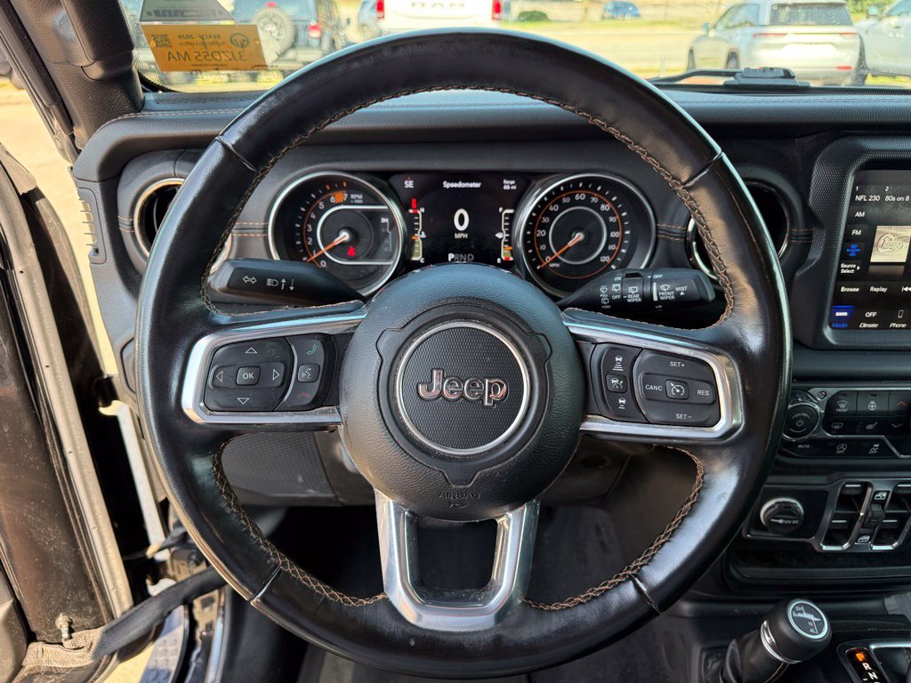 Used 2022 Jeep Wrangler Unlimited Sahara AWD/4WD image 14