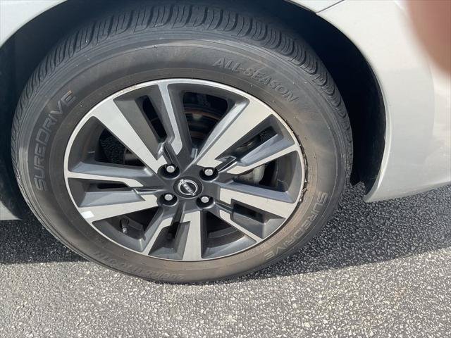 Used 2024 Nissan Versa SV FWD image 15
