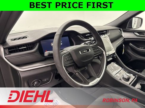 New 2025 Jeep Grand Cherokee Laredo w/ Luxury Tech Group I image 21
