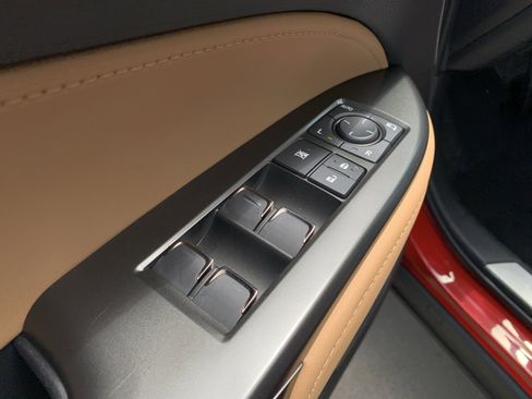 Used 2025 Lexus NX 250 FWD w/ Towing Package (2000 Lbs) image 15