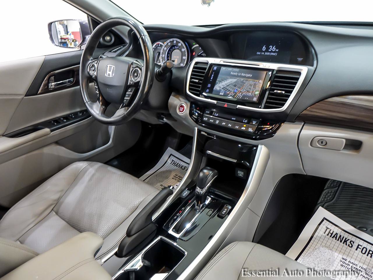 Used 2017 Honda Accord Touring image 33