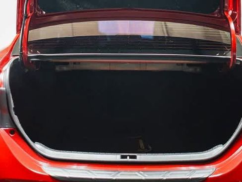 Certified 2019 Toyota Corolla SE image 28