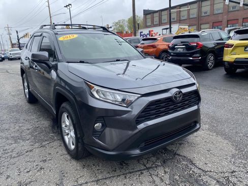 Used 2019 Toyota RAV4 XLE w/ All Weather Liner Package AWD/4WD image 10