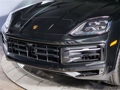 New 2026 Porsche Cayenne Coupe image 12
