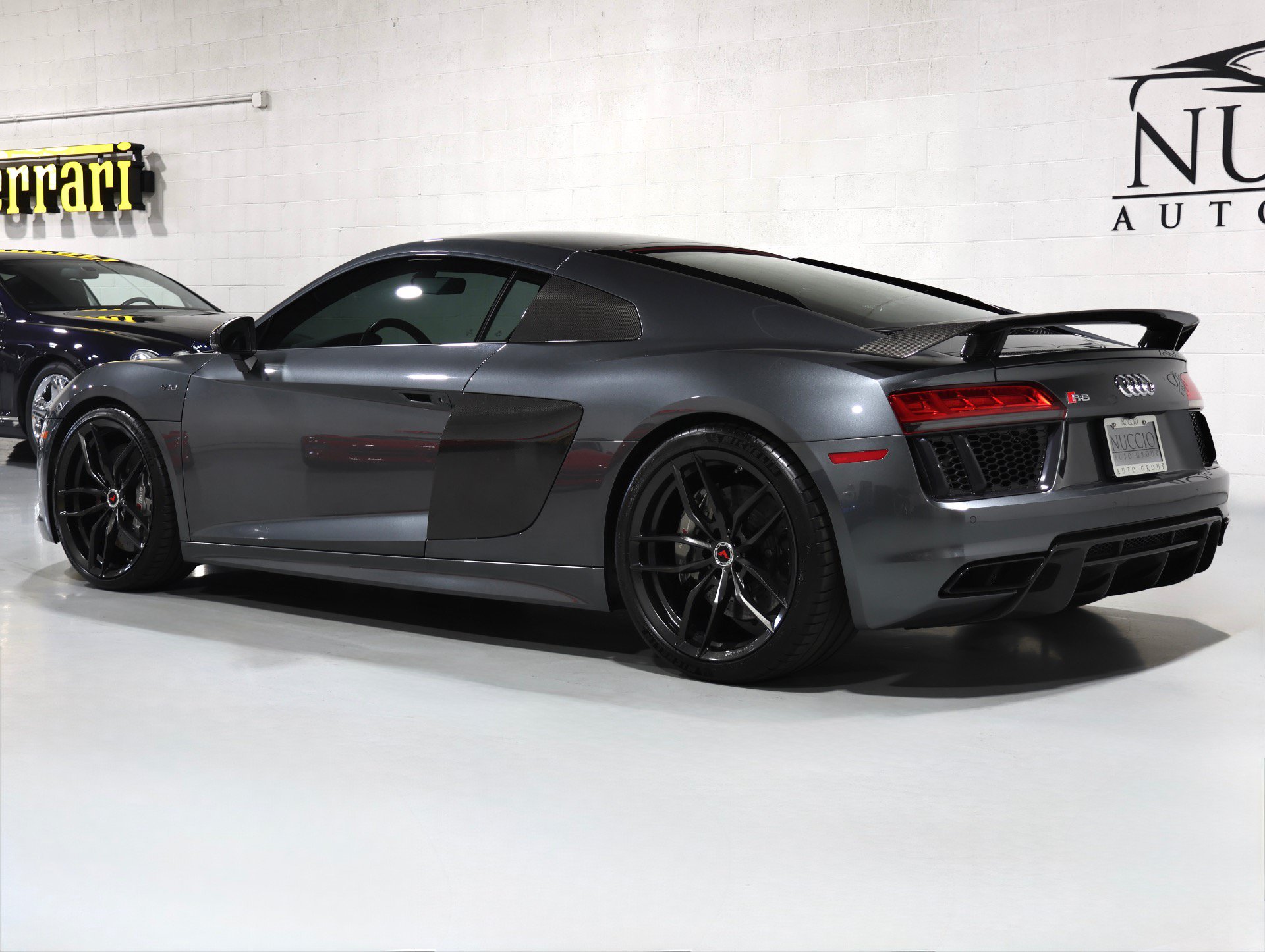 Used 2017 Audi R8 V10 plus AWD/4WD image 12