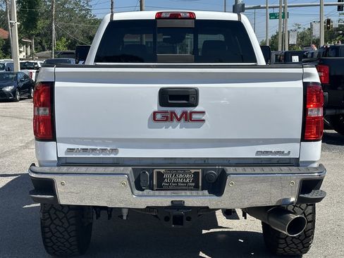 Used 2017 GMC Sierra 2500 Denali w/ Duramax Plus Package AWD/4WD image 17
