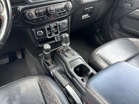 Used 2021 Jeep Wrangler Unlimited Sahara AWD/4WD image 11