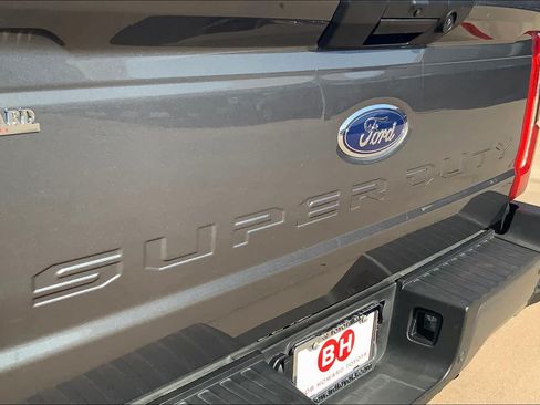 Used 2023 Ford F250 XL w/ STX Appearance Package AWD/4WD image 30