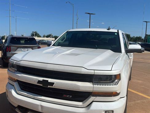 Used 2018 Chevrolet Silverado 1500 LT w/ All Star Edition AWD/4WD image 7
