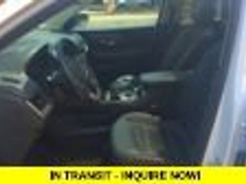 Used 2023 GMC Terrain Denali w/ Denali Premium Package AWD/4WD image 7