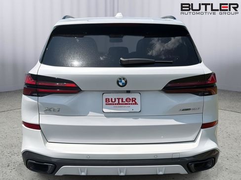 Used 2025 BMW X5 xDrive40i w/ M Sport Package AWD/4WD image 5