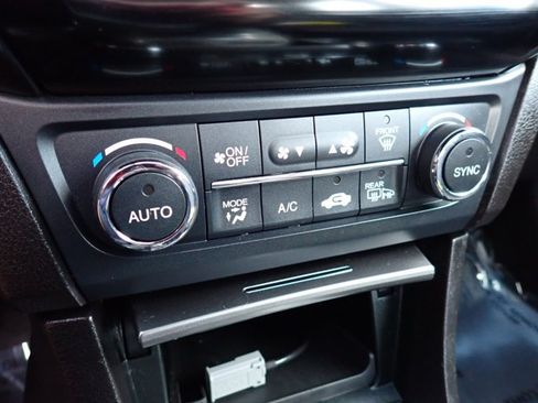 Used 2014 Acura ILX FWD image 18