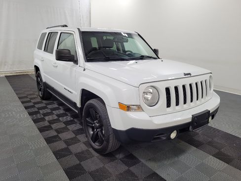 Used 2015 Jeep Patriot Sport w/ Power Value Group FWD image 13
