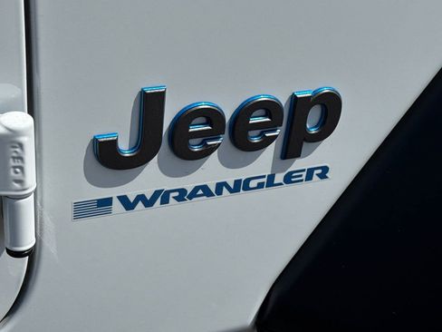 Certified 2023 Jeep Wrangler Unlimited w/ Cold Weather Group AWD/4WD image 8